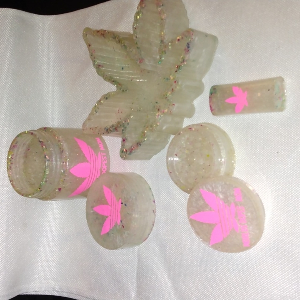 4 piece World Dopest Mom sparkle set